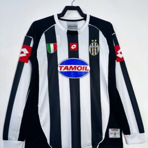 Juventus Home Long Sleeve Retro Jersey 2002/03