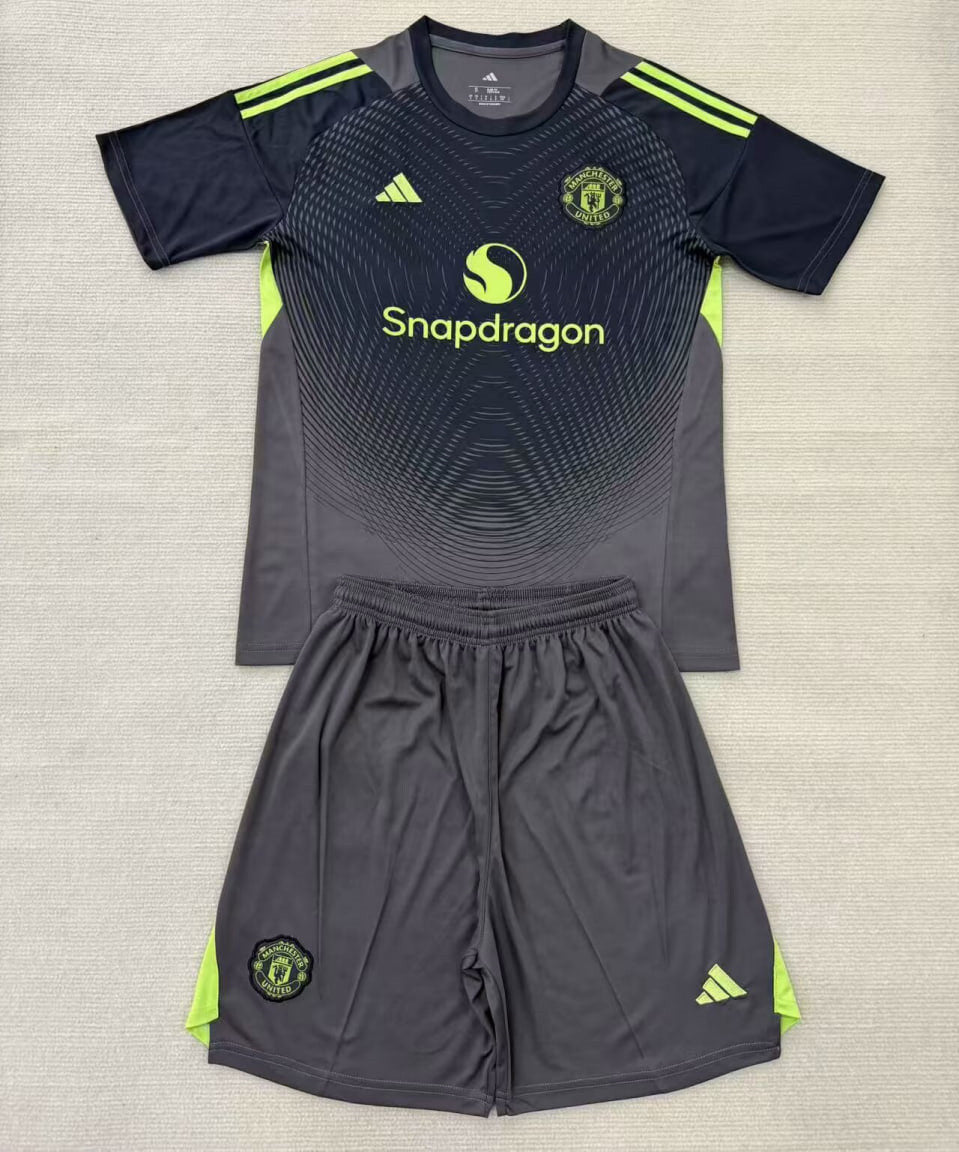 Manchester United Goalkeeper Kids Suit 25/26